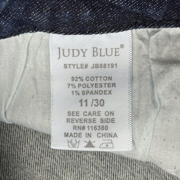 Judy Blue High Rise Raw Hem Relaxed Fit Jeans 11/30 Distressed Crop 88191 *Read - Picture 14 of 15